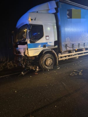 Śmiertelny wypadek w Strzegomiu. Kierowca osobówki nie przeżył zderzenia z ciężarówką - 0