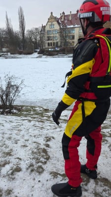 Zbiorniki są pokryte lodem, a w rzekach podnosi się poziom wody. Przekroczony stan ostrzegawczy w Lądku-Zdroju - 0