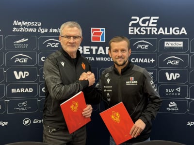 Jeden z lider&oacute;w pozostaje na dłużej w klubie z Wrocławia