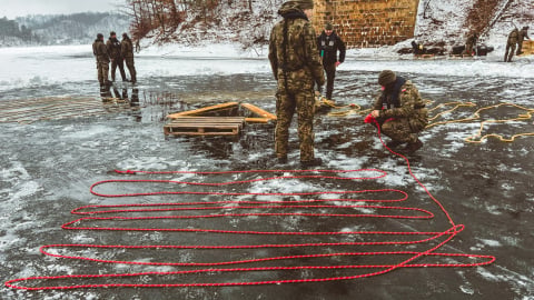 Są zdjęcia z akcji nurków na Jeziorze Pilchowickim. "Wyjątkowo wymagające warunki" - 6