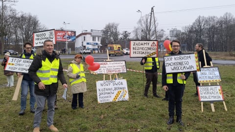 Wypadki, korki i... bierność miasta. Wrocławianie chcą przebudowy niebezpiecznego przejazdu kolejowego - 2