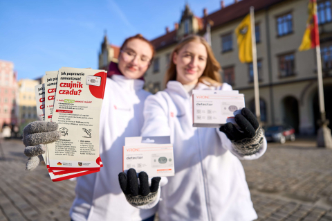 "Mała rzecz, ale ratuje życie". 700 czujek tlenku węgla dla Wrocławian - kto i gdzie może je odebrać? - 0