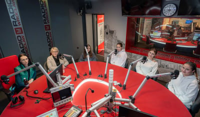 R&oacute;żne punkty słyszenia: Ubi&oacute;r uczni&oacute;w w szkołach. Gdzie są granice wolności osobistej?