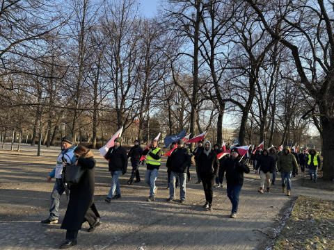 Protest rolników przed urzędem wojewódzkim. Ciągniki zablokowały parking - 5