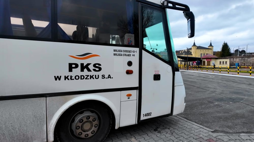 Zabrakło 20 milionów na przewozy autobusowe w regionie. "To jest niepokojące" - Zabrakło pieniędzy na przewozy autobusowe dla dolnośląskich samorządów.