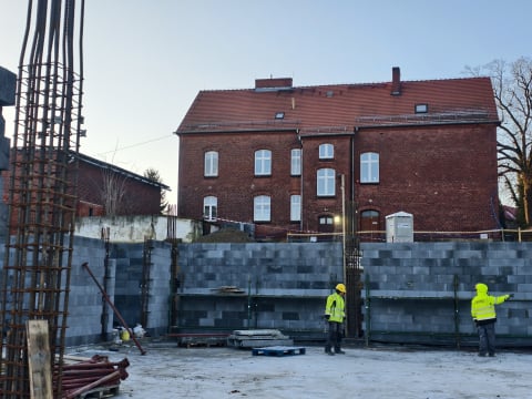 Co z halą w Rokitnicy? Gmina musiała zwrócić ogromne środki, mimo to prace trwają - 0