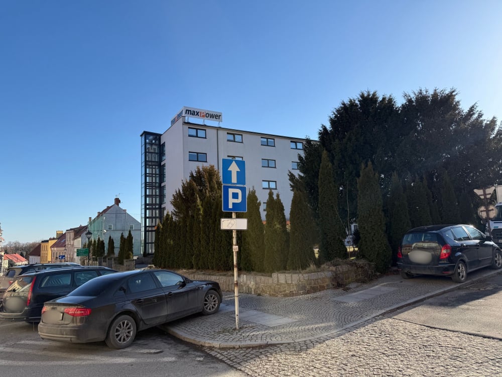 Sobótka: Nowa siedziba urzędu w hotelu Miś? Gmina jest zadłużona, decyzji wciąż brak - Sobótka jest podzielona na przeciwników i zwolenników kupna przez gminę kojarzonego z PRL-em hotelu Miś.