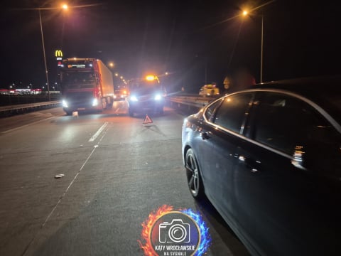 Ogromny korek na autostradzie A4. Zderzyły się trzy samochody osobowe [ZDJĘCIA] - 3