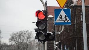 Awaria systemu ITS we Wrocławiu. Korki na ulicach i op&oacute;źnienia komunikacji miejskiej