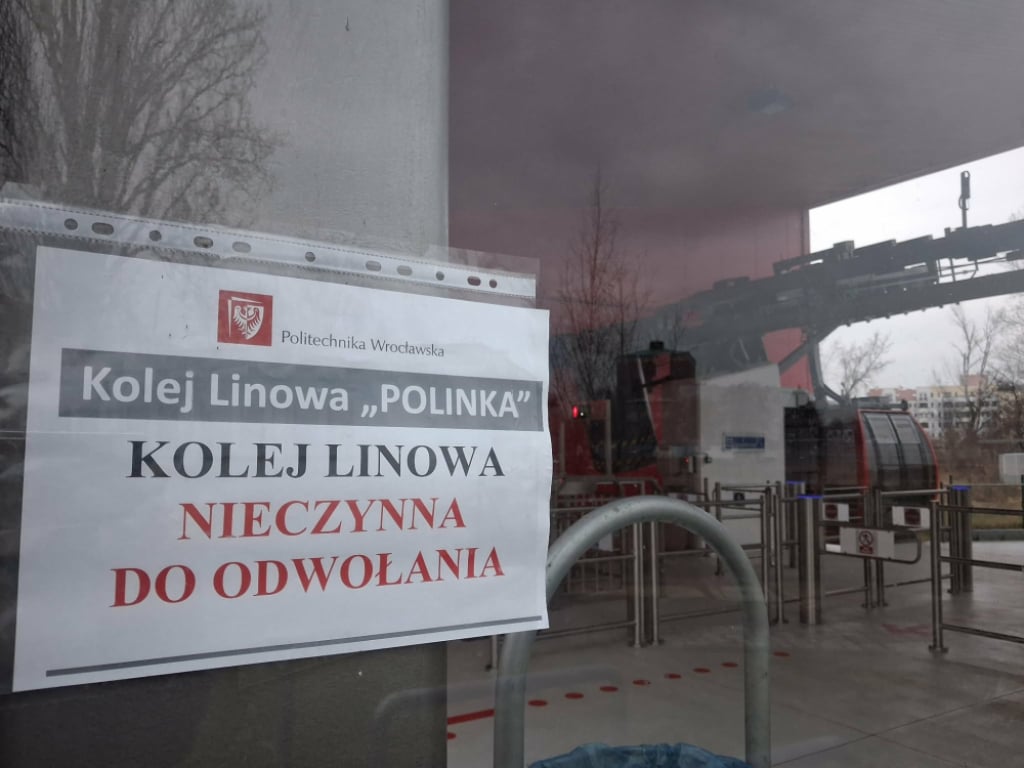 Dobra informacja dla studentów. Polinka ponowie zaczęła kursować - Od soboty nie działa Polinka, czyli kolejka linowa Politechniki Wrocławskiej.