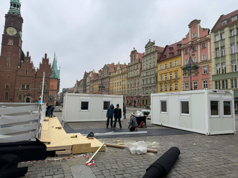 Lodowisko wraca na wrocławski Rynek po 20 latach! Tak wyglądają przygotowania - 0