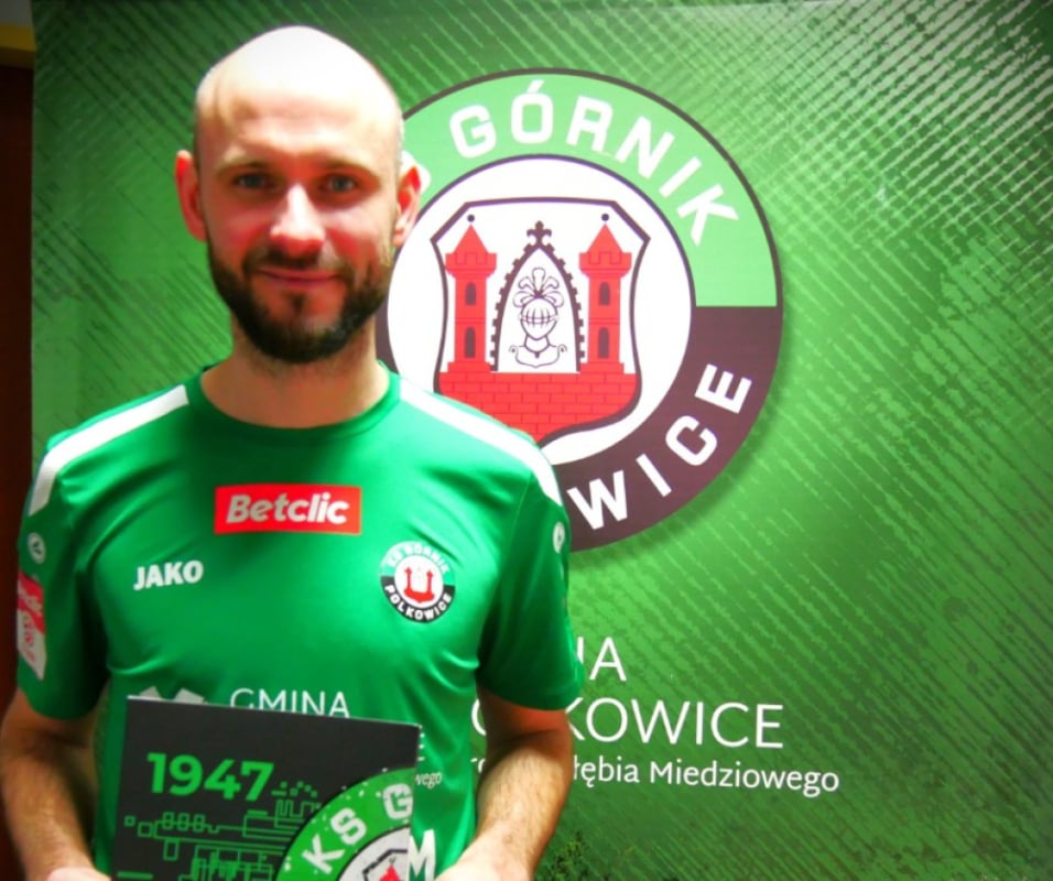 Były reprezentant Polski będzie grać w dolnośląskim trzecioligowcu - Filip Starzyński ma pomóc drużynie z Polkowic w powrocie do drugiej ligi