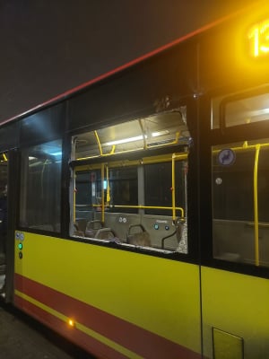 Tramwaj zderzył się z autobusem, a karetka z osobówką. Co się stało na Grabiszyńskiej? [ZDJĘCIA] - 0