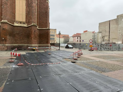 Ruszyły prace przy ul. Świdnickiej. Co powstanie w miejsce Solpolu? - 2