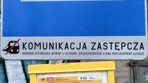 Zastępcze autobusy między Wrocławiem a Trzebnicą. Sprawdziliśmy sytuację na przystankach - 1
