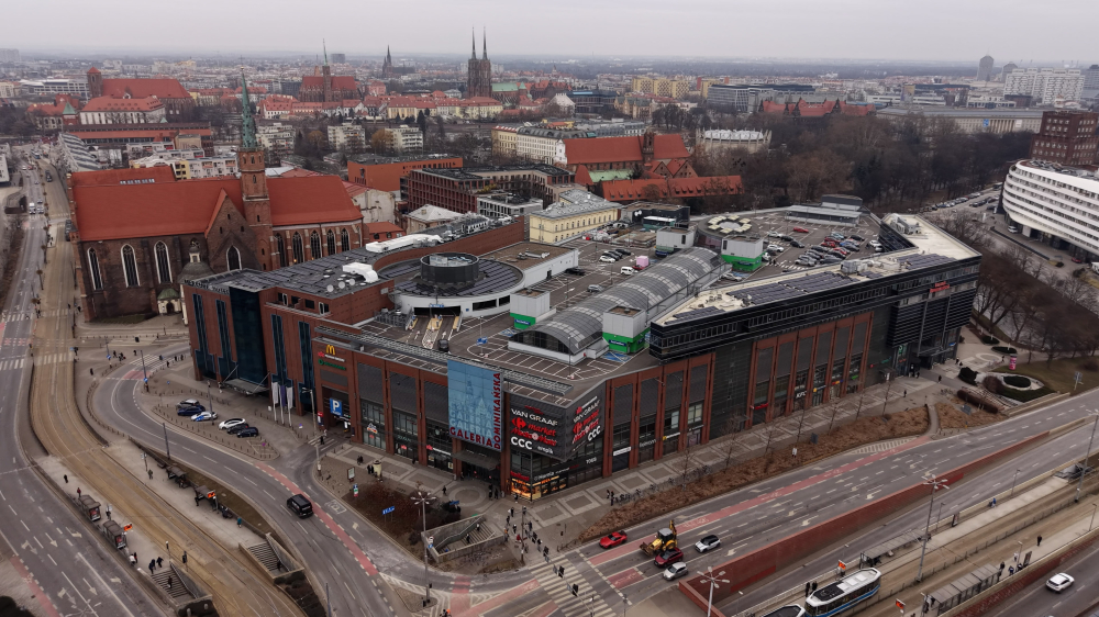 Mieszkania nad Galerią Dominikańską? Miasto wyjaśnia, co naprawdę dopuszcza plan – To nie żart. Nad Galerią Dominikańską mogą powstać mieszkania