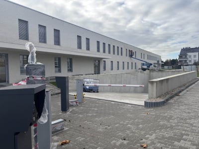 W końcu wyłoniono operatora przychodni. Kiedy zaczną leczyć w budynku za 40 mln?