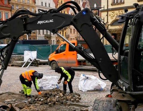 Na Rynek wjechał ciężki sprzęt. Ruszyła wielka metamorfoza [ZDJĘCIA] - 8