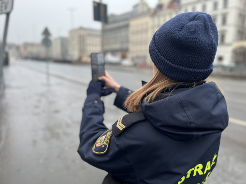 Wrocław jak "Kraina Lodu". To najbardziej śliski dzień roku? [WIDEO] - 0