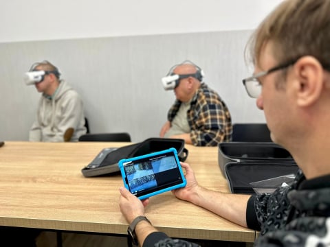 Gogle VR i tablety dla seniorów. Pozwalają im zobaczyć to, co nieosiągalne - 0