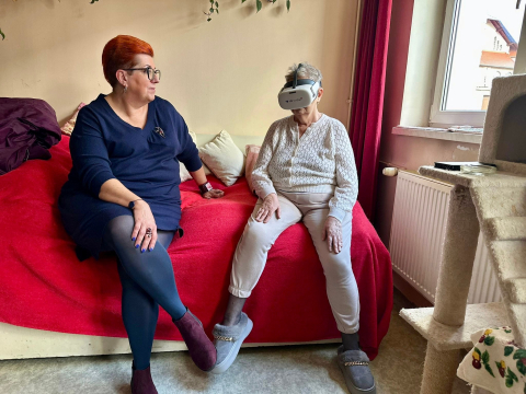 Gogle VR i tablety dla seniorów. Pozwalają im zobaczyć to, co nieosiągalne - 3