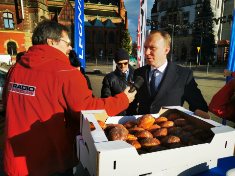 Pączek z prezydentem w Radiu Wrocław. Świętujemy tłusty czwartek w Jeleniej Górze, Legnicy, Wałbrzychu - 3
