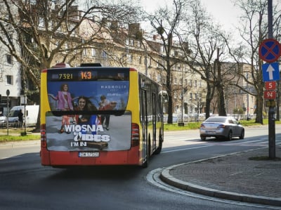 Linia numer 143 jednak nie zostanie skr&oacute;cona. Wpływ miały... komentarze na Facebooku?