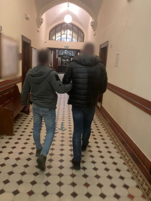 Mieszkańcy Karwian zatrzymali podejrzanych. Jest areszt dla dwóch złodziei - 4