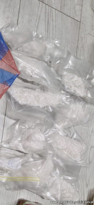 Kłodzko: Samochodem przewozili kilogramy narkotyków. Czterej młodzi mężczyźni zatrzymani - 2