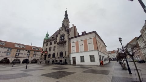 Jaworski magistrat jak z "Opowieści z Narnii" - tutaj szafa prowadzi na wieżę! Remont odkryje kolejne sekrety? - 0