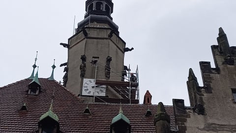Jaworski magistrat jak z "Opowieści z Narnii" - tutaj szafa prowadzi na wieżę! Remont odkryje kolejne sekrety? - 3