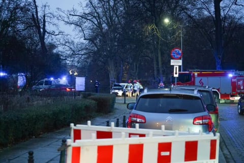 Dowody nie zostawiły wątpliwości. Kierowca, który wjechał do miejskiej fosy, był nietrzeźwy - 2
