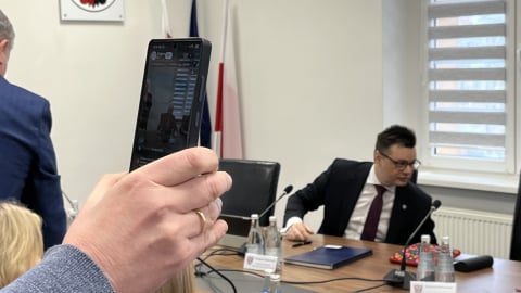 Starosta karkonoski odwołany! Krzysztof Wiśniewski stracił poparcie radnych - 1