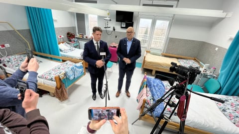 Po rozbudowie pomieści dwa razy więcej pacjentów. Chodzi o szpital rehabilitacyjny w Janowicach Wielkich - 0