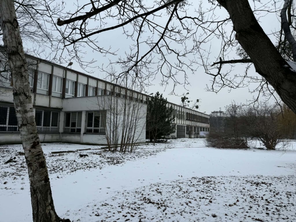Wielkie ruszenie na Gajowicach. Teren dawnego LO 5 będzie sercem osiedla? Mieszkańcy mają plan, ale miasto nie podjęło jeszcze decyzji - Jaka czeka przyszłość dawnego budynku po LO nr 5?