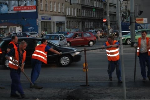Zalana ul. Traugutta. To nie pierwsza awaria w tym miejscu. Zobaczcie, jak było w 2008 roku - 10