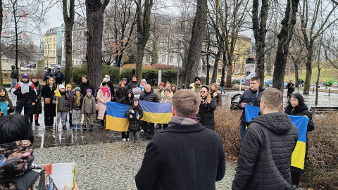 Wiec pamięci we Wrocławiu. Wspólne upamiętnienie ofiar Rosji - 2