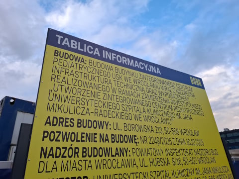 Budują nowe Centrum Pediatryczne, a obok tylko wąska uliczka. Będzie duży problem z dojazdem? [ZDJĘCIA] - 1