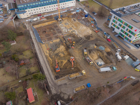 Budują nowe Centrum Pediatryczne, a obok tylko wąska uliczka. Będzie duży problem z dojazdem? [ZDJĘCIA] - 2