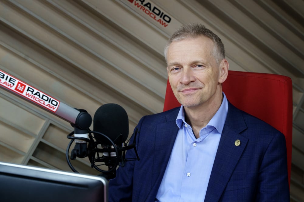 Dziekan Zymliński komentuje sprawę unieważnionego egzaminu. "Nic nie może odbywać się na skróty" - Prof. Robert Zymliński gościem Radia Wrocław.