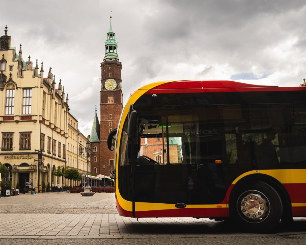 Wrocław: Nie będzie darmowej komunikacji miejskiej dla rodzin wielodzietnych. Radni odrzucili projekt - Nie będzie darmowej komunikacji miejskiej we Wrocławiu dla rodzin wielodzietnych.