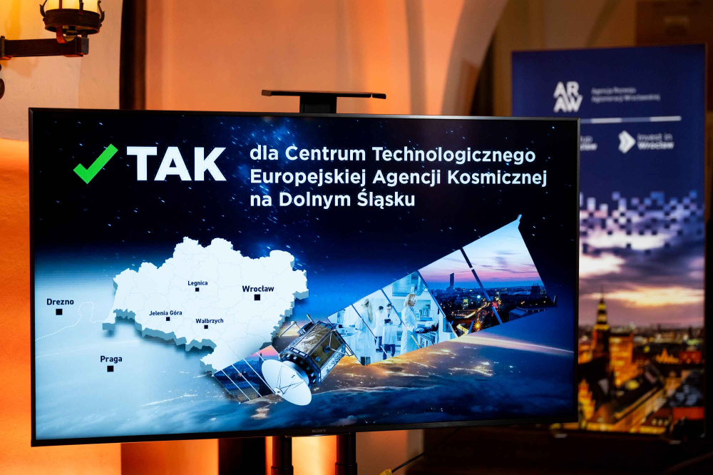 "Mierzymy wysoko, dosłownie i w przenośni". Radni chcą Centrum Technologicznego ESA we Wrocławiu - Radni miejscy Wrocławia jednomyślnie poparli apel do rządu, aby to właśnie w stolicy Dolnego Śląska powstało Centrum Technologiczne ESA.