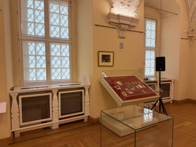 Nowe nabytki Ossolineum. Rembrandt, kopia Durera i monety pierwszych Piast&oacute;w