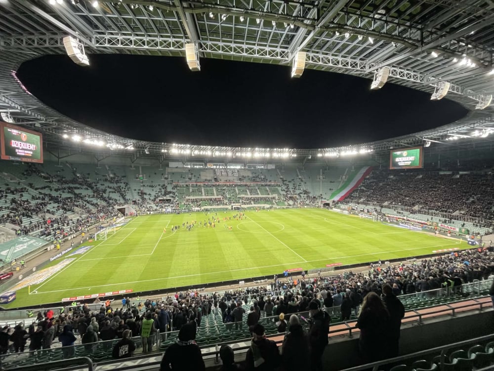 Kibice Wisły Kraków nie wejdą na mecz ze Śląskiem Wrocław. Czy klub poniesie karę? - Kibice Wisły Kraków nie zasiądą na trybunach 7 marca. 