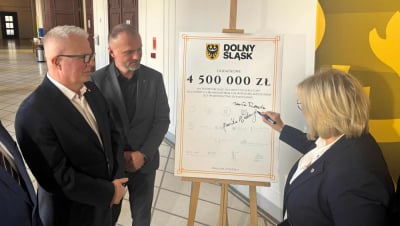 4,5 miliona od sejmiku na podwyżki wynagrodzeń. "Zależy nam, aby byli dumni ze swojej pracy"