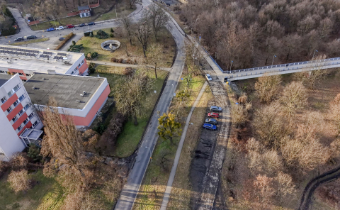 Kierowcy zniszczyli łąkę nad brzegiem Odry. W tej okolicy ma powstać... duży parking - 3