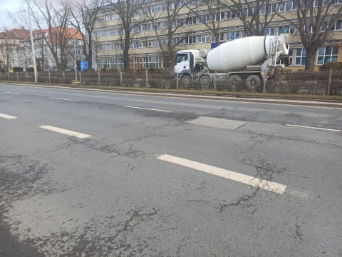 Drogowcy wracają na Powstańców Śląskich. Będą spore utrudnienia dla kierowców - 0