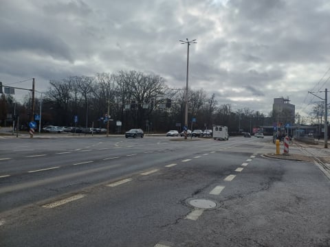 Drogowcy wracają na Powstańców Śląskich. Będą spore utrudnienia dla kierowców - 2