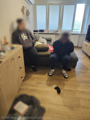 Wrocław: Ukradli ponad 2 tysiące smartwatchów z magazynu. Wpadli niedługo po kradzieży - 2