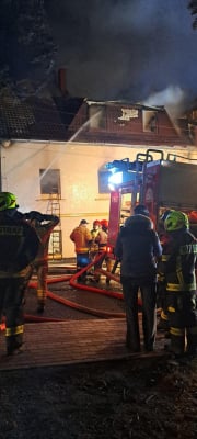 Spłonął dawny pensjonat w Świeradowie-Zdroju. W środku budynku znaleziono ciało - 3